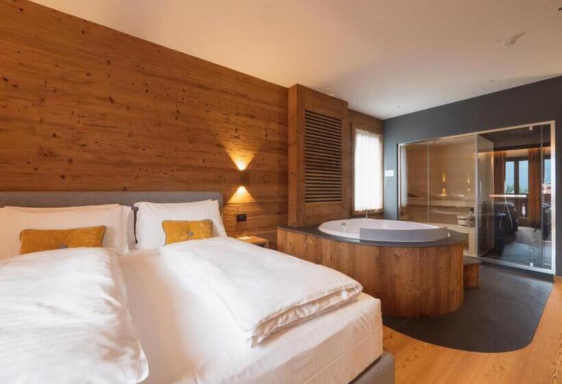 سوئیت با وان آب گرم, Fiori Dolomites Experience