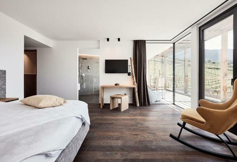 سوییت, Haller Suites & Restaurant