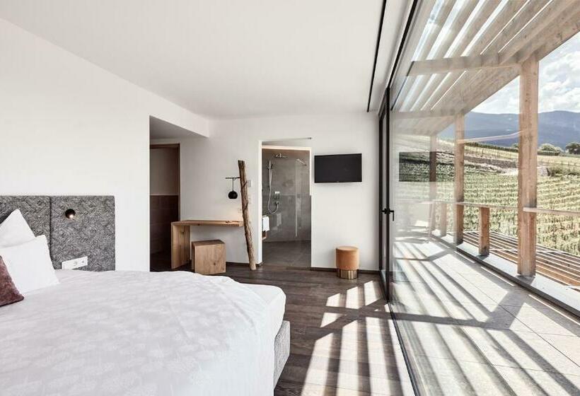 سوییت, Haller Suites & Restaurant