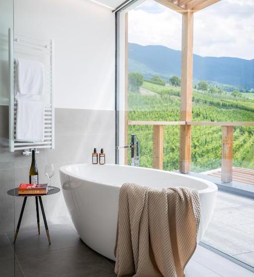 سوییت, Haller Suites & Restaurant