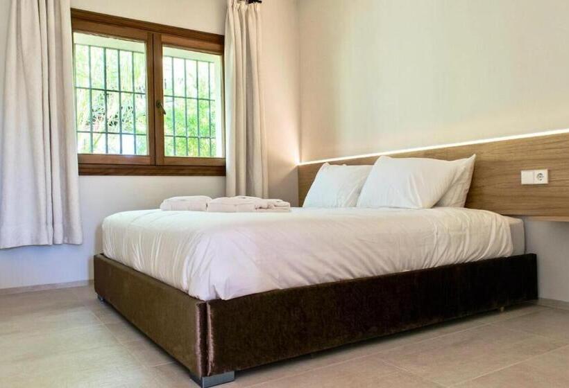 Люкс Deluxe Кровать Кинг, Casa Tess Boutique