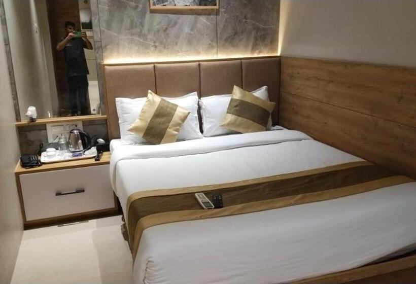 스탠다드 룸, New Hotel Amber Paramount Andheri West