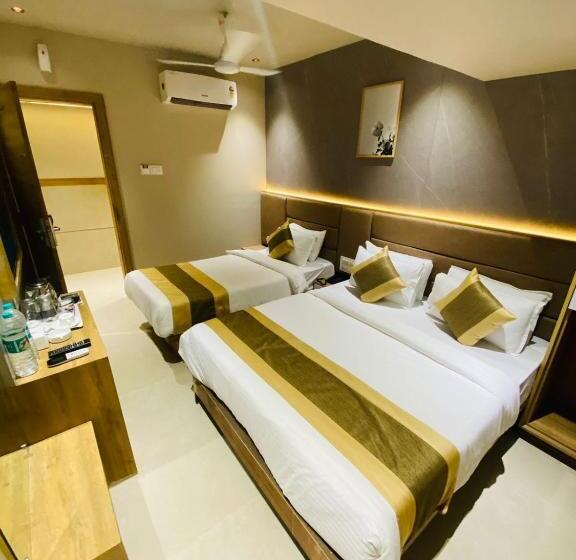 스탠다드 트리플 룸, New Hotel Amber Paramount Andheri West