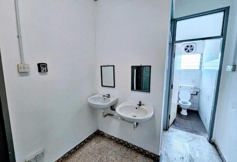 Трехместный Номер Стандарт Совместная Ванная, Panchor 6 Hostel