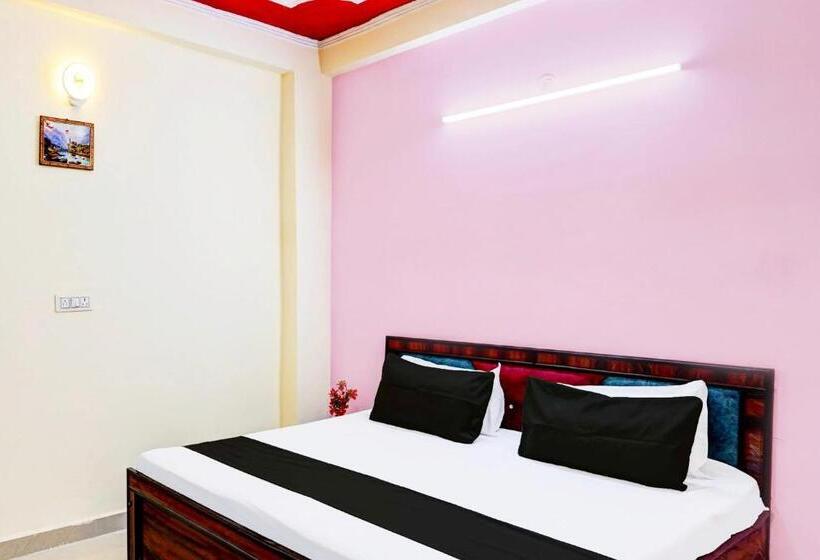 Трехместный Номер Классика, Oyo S S Guest House