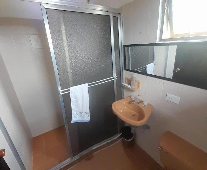 1 Bedroom Apartment Lake View, Suitegold Rocksglampings