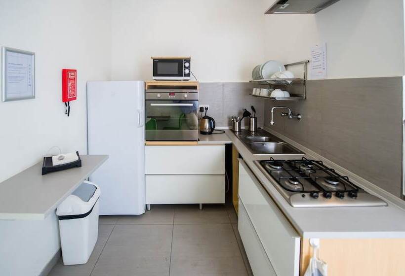 Standard Room, Hostel 94