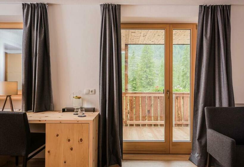 Полулюкс, Dolomitenhof & Chalet Alte Post