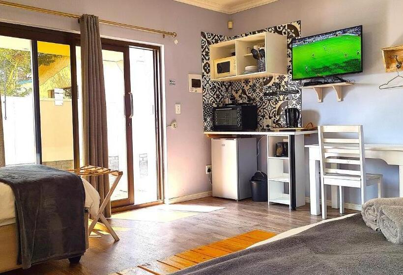 اتاق خانوادگی, Tiende Laan Bed & Breakfast And Self Catering