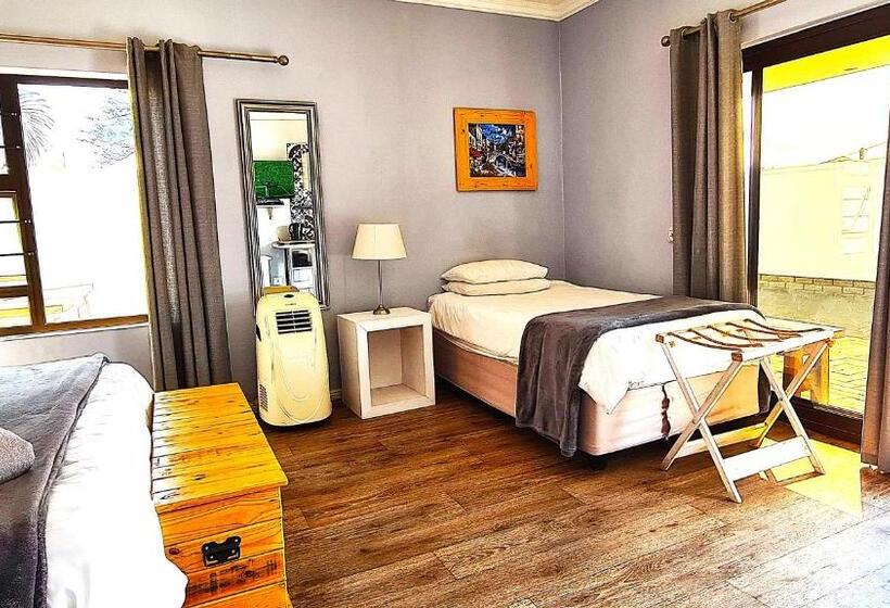 اتاق خانوادگی, Tiende Laan Bed & Breakfast And Self Catering