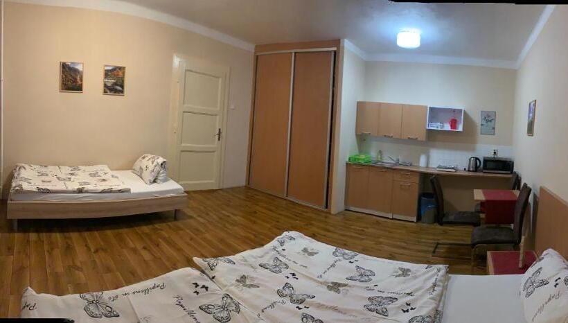Номер Стандарт Трехместный, Turistická Ubytovňa Shb ,štrbské Pleso   Vysoké Tatry