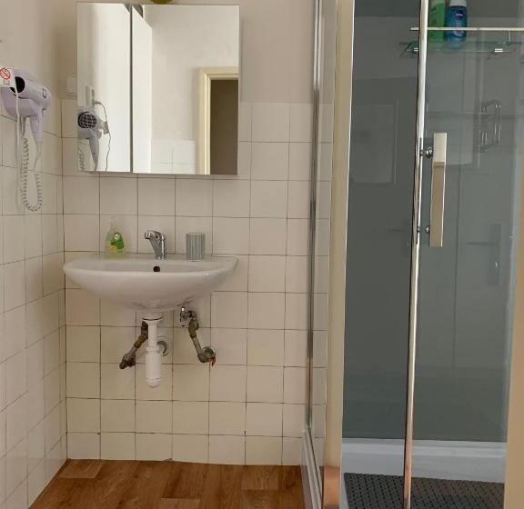 Апартаменты 1 Спальня, Turistická Ubytovňa Shb ,štrbské Pleso   Vysoké Tatry