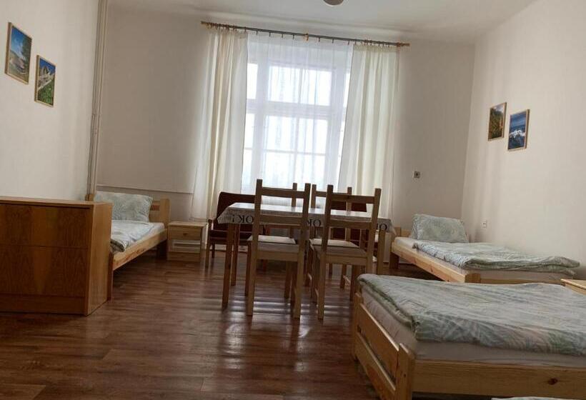 Четырехместный Номер Стандарт, Turistická Ubytovňa Shb ,štrbské Pleso   Vysoké Tatry