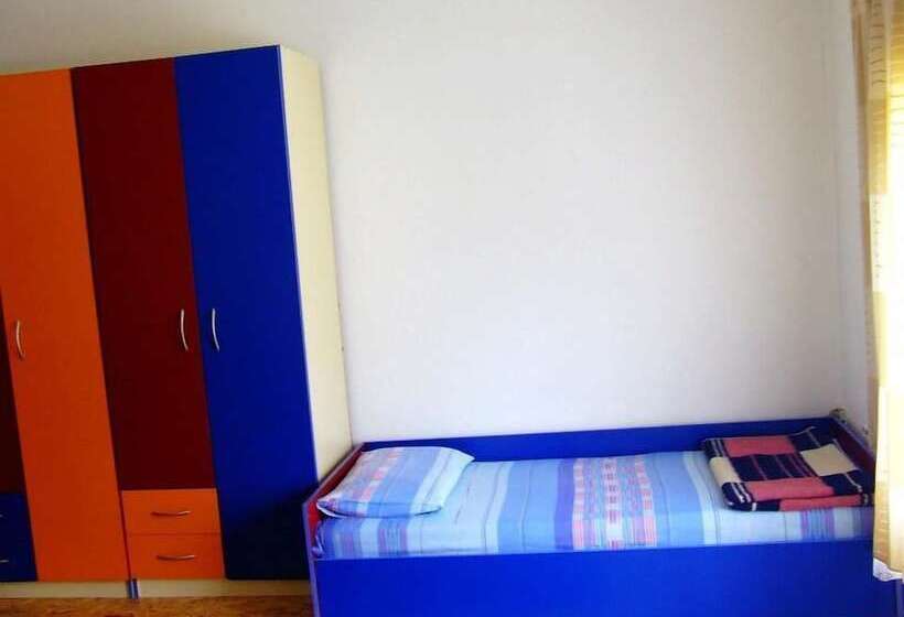 اتاق استاندارد, Hostel Domestika