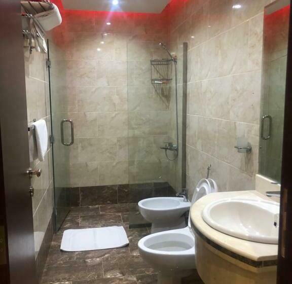 Люкс Повышенной Комфортности, Al Bustan Crown Hotel 1