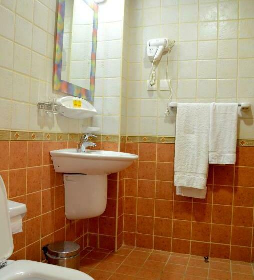 Suite, Al Thill