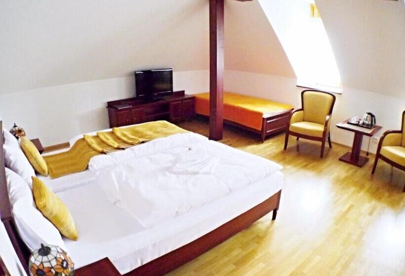 Quarto Superior Vista Jardim, Hradná Stráž Hotel&apartments S Privátnym Wellness