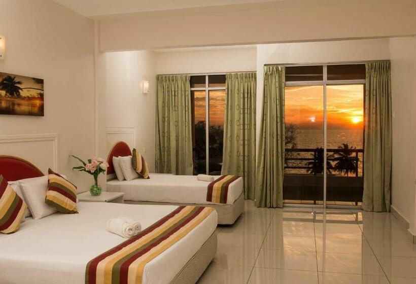 スタンダードトリプルルーム, Akar Beach Resort