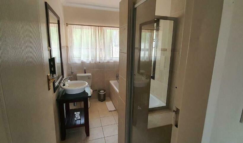 Номер Deluxe, Acacia Lodge