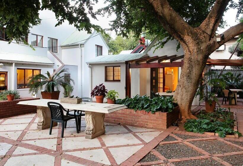 스탠다드 룸 킹사이즈 침대, Waterkloof Apartments