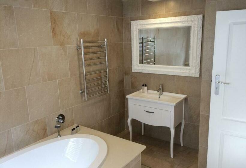 Номер Deluxe Кровать Кинг, Lavandula Manor Self Catering