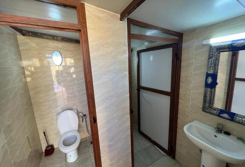 اتاق استاندارد با سرویس بهداشتی مشترک, Riad Douja
