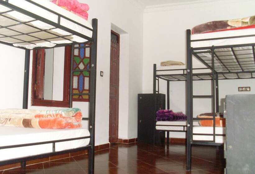 Lit en Chambre Commune, The Medina Hostel