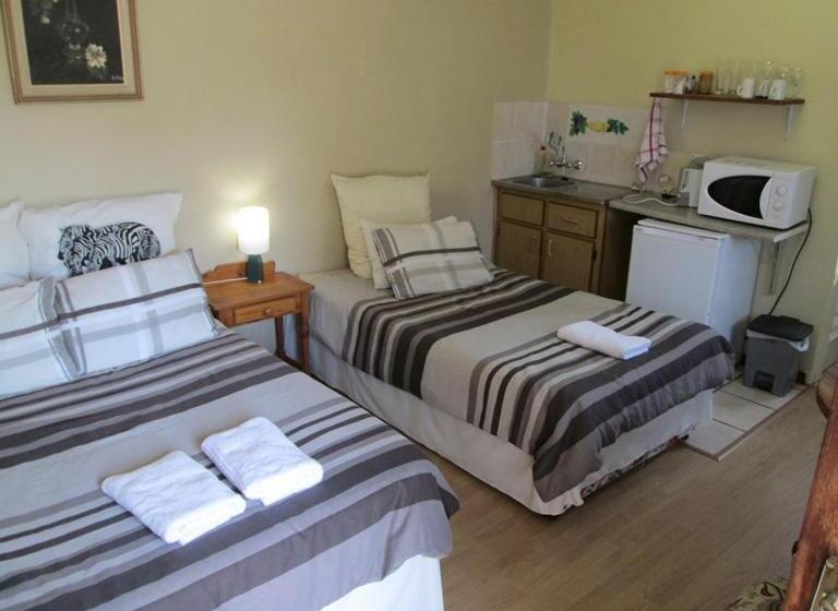 스탠다드 룸 풀장 전망, Bedrock Guesthouse