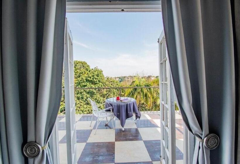 Suite, Emakhosini Boutique