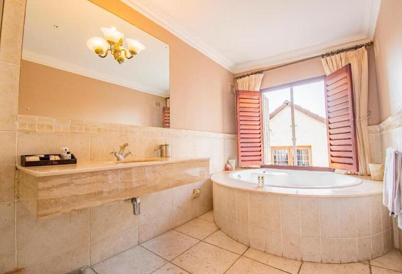 Suite, Emakhosini Boutique