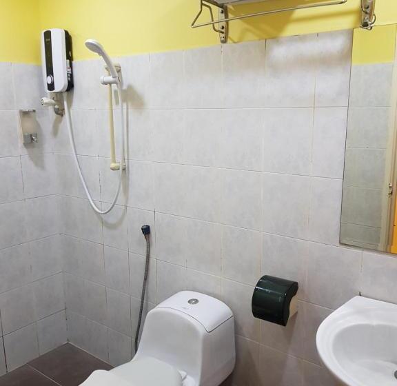اتاق استاندارد چهار تخته, New City