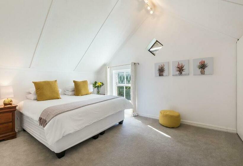 Family Suite, Rustic Manor Guest House