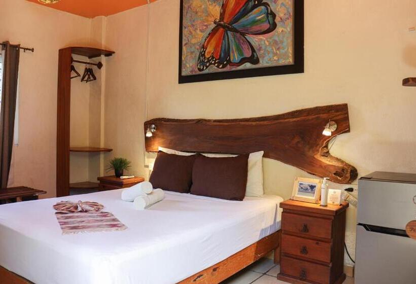 スタンダードスタジオ, Hostal & Suites Pata De Perro