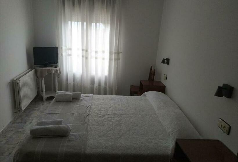 Семейный Номер, Hostal Arribes Del Duero