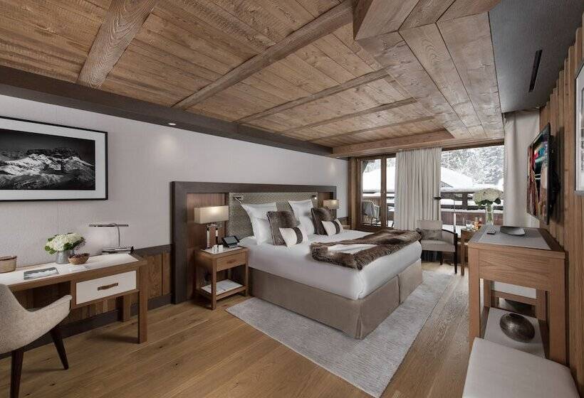 Номер Deluxe, Hôtel Barrière Les Neiges Courchevel