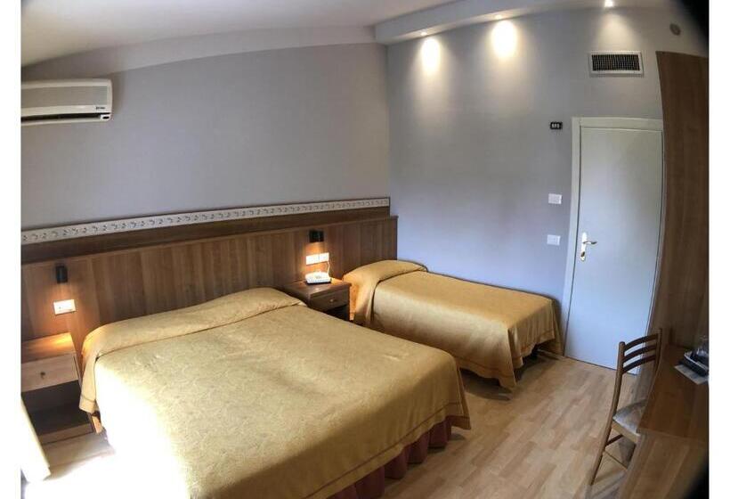 Трехместный Номер Комфорт, La Bussola
