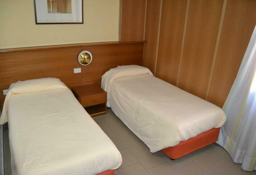 Family Suite, Sila