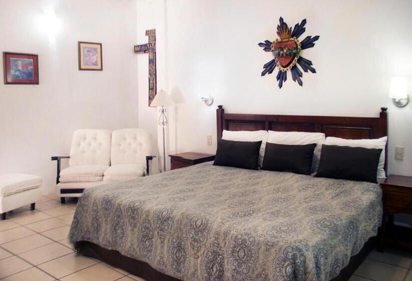 استودیوی استاندارد, Las Mariposas Hotel & Studios