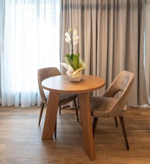 Номер Стандарт с Балконом, Volos Inn
