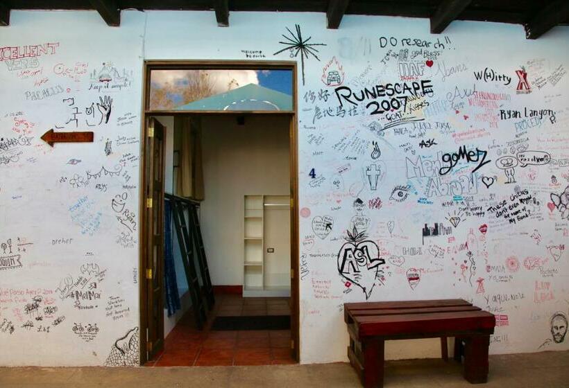 تختخواب در اتاق مشترک, Hostal Antigüeño