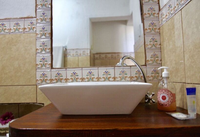 اتاق استاندارد, Hostal Antigüeño