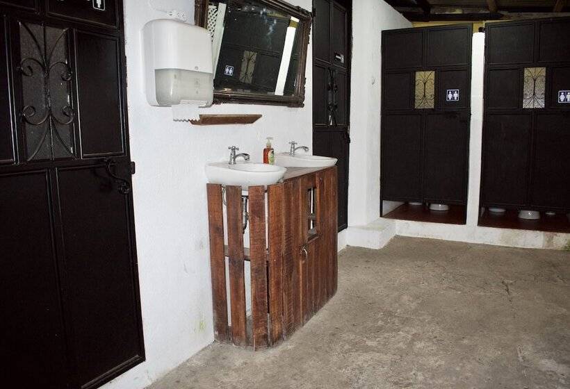 اتاق استاندارد با سرویس بهداشتی مشترک, Hostal Antigüeño