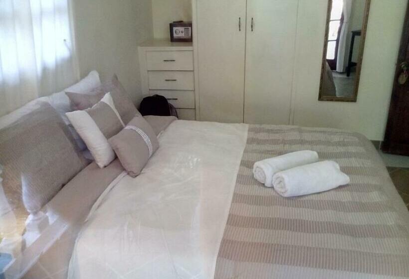 스탠다드 룸 공동 욕실, Hibiscus House Bed And Breakfast