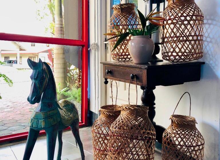 اتاق لوکس سه تخته, Holland Lodge Paramaribo