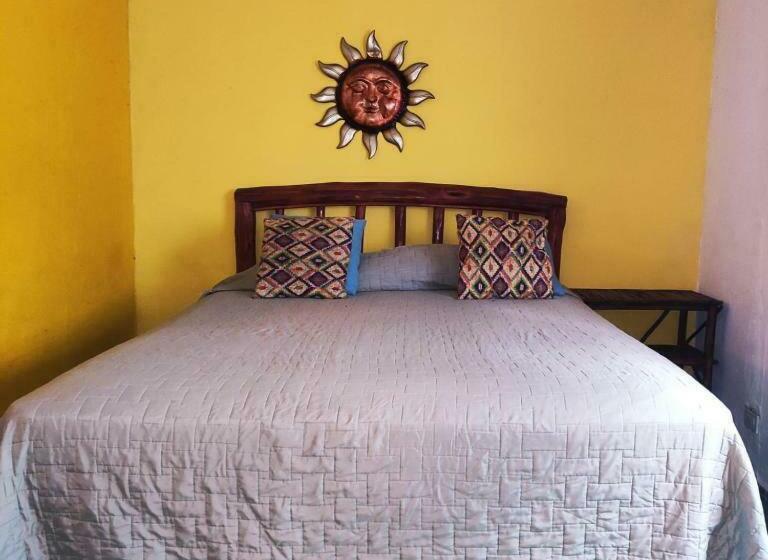 Estudio Estàndard, San Carlos Beach Inn