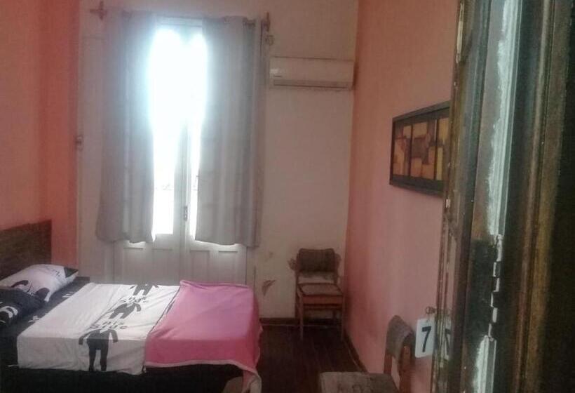 Номер Deluxe с Балконом, Montevideo Port Hostel