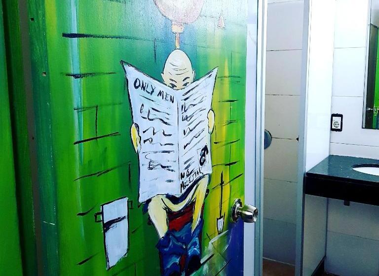 Номер Deluxe с Балконом, Montevideo Port Hostel