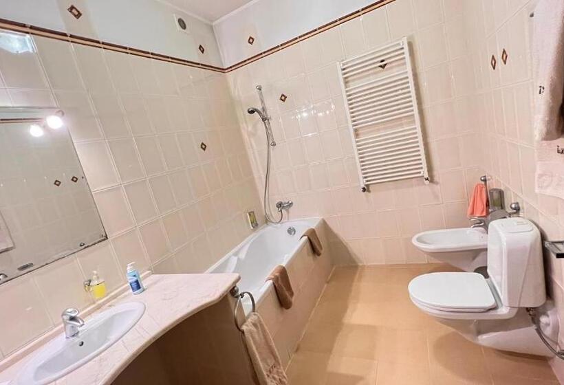 סוויטה, Complex Bahus