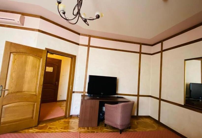 סוויטה, Complex Bahus