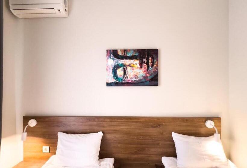 스탠다드 발코니 룸, Nebos Hotel & Restaurant